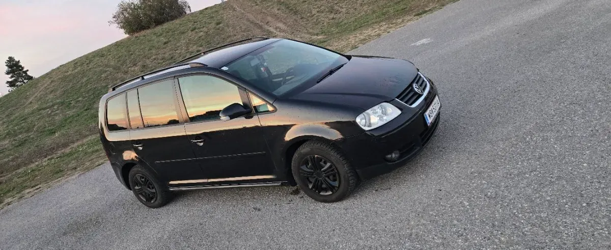 Volkswagen Touran 2004 photo 3