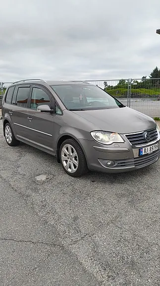 Volkswagen Touran 2009 photo 4