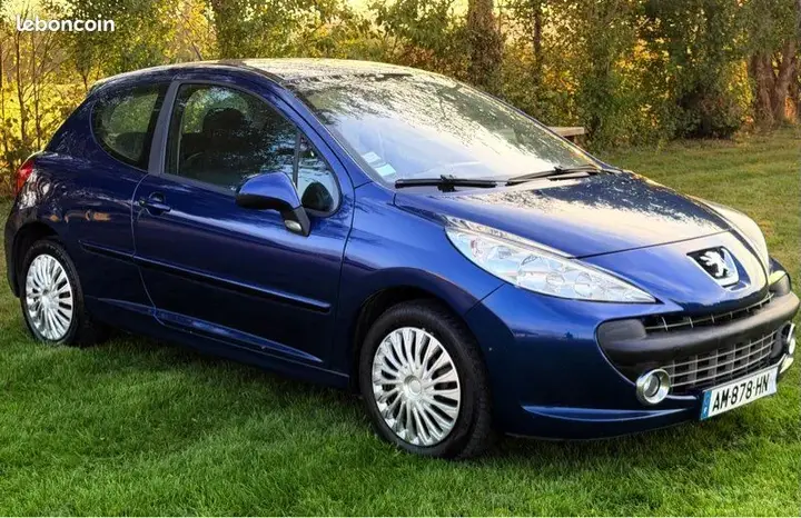 Peugeot 207 2007 photo 2