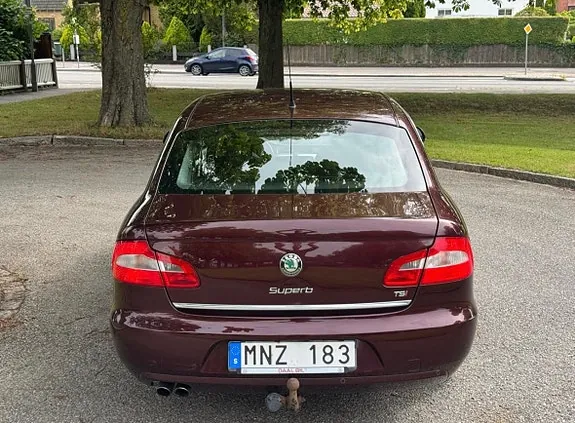 Skoda Superb 2010 photo 5