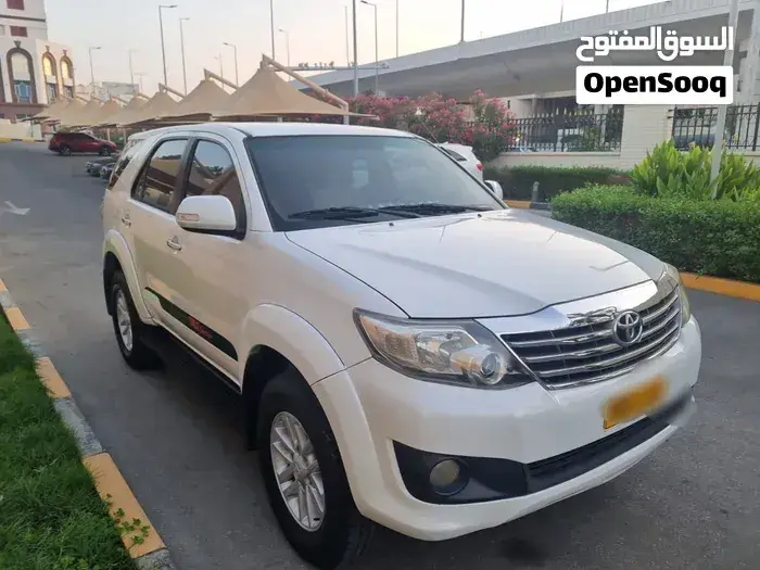 Toyota Fortuner 2014 photo 3
