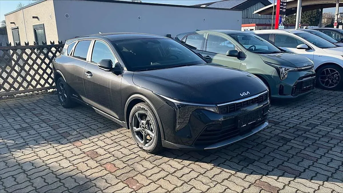 Kia K4