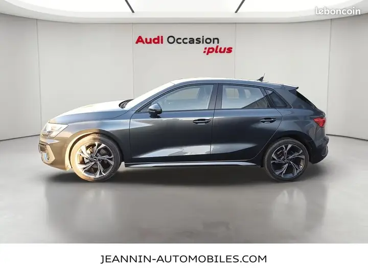 Audi A3 2021 photo 2