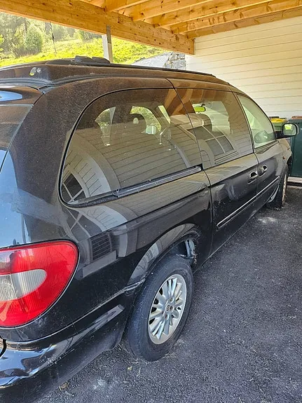Chrysler Grand Voyager 2006 photo 2