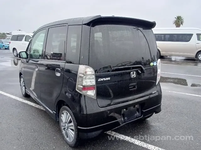 Honda Life Diva 2012 photo 3