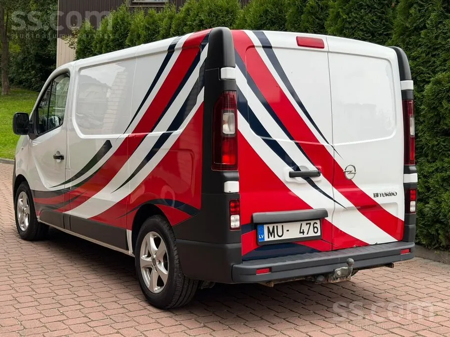 Opel Vivaro 2015 photo 3