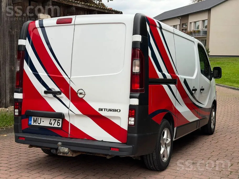 Opel Vivaro 2015 photo 4