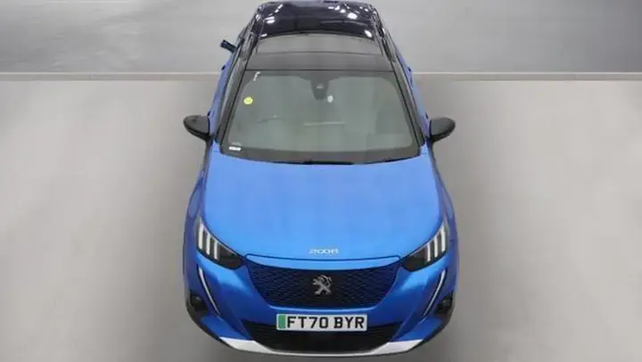 Peugeot E-2008 2021 photo 2