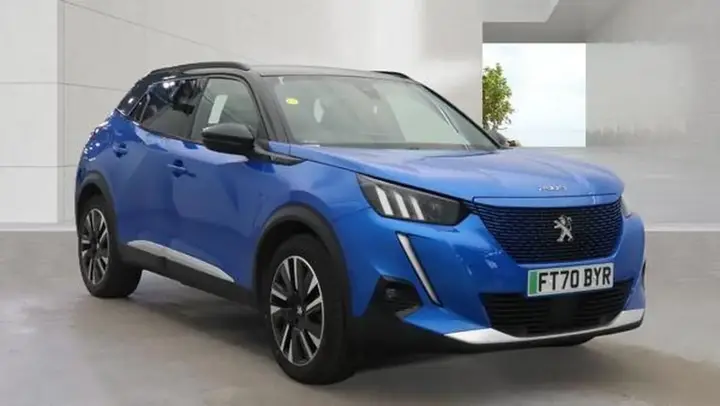 Peugeot E-2008