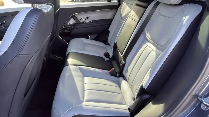 Land Rover Range Rover Sport 2024 photo 4
