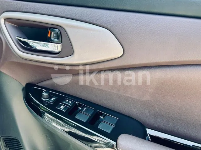 Toyota Urban Cruiser 2026 photo 3