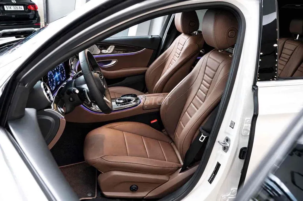 Mercedes-Benz E-Class 2020 photo 5