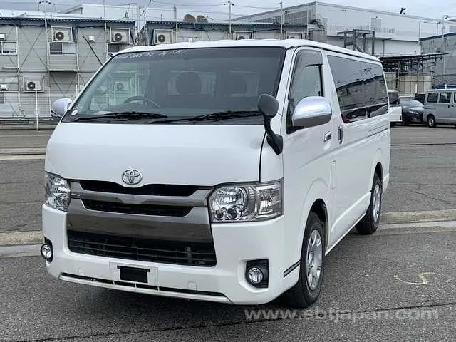 Toyota Hiace 2016 photo 2