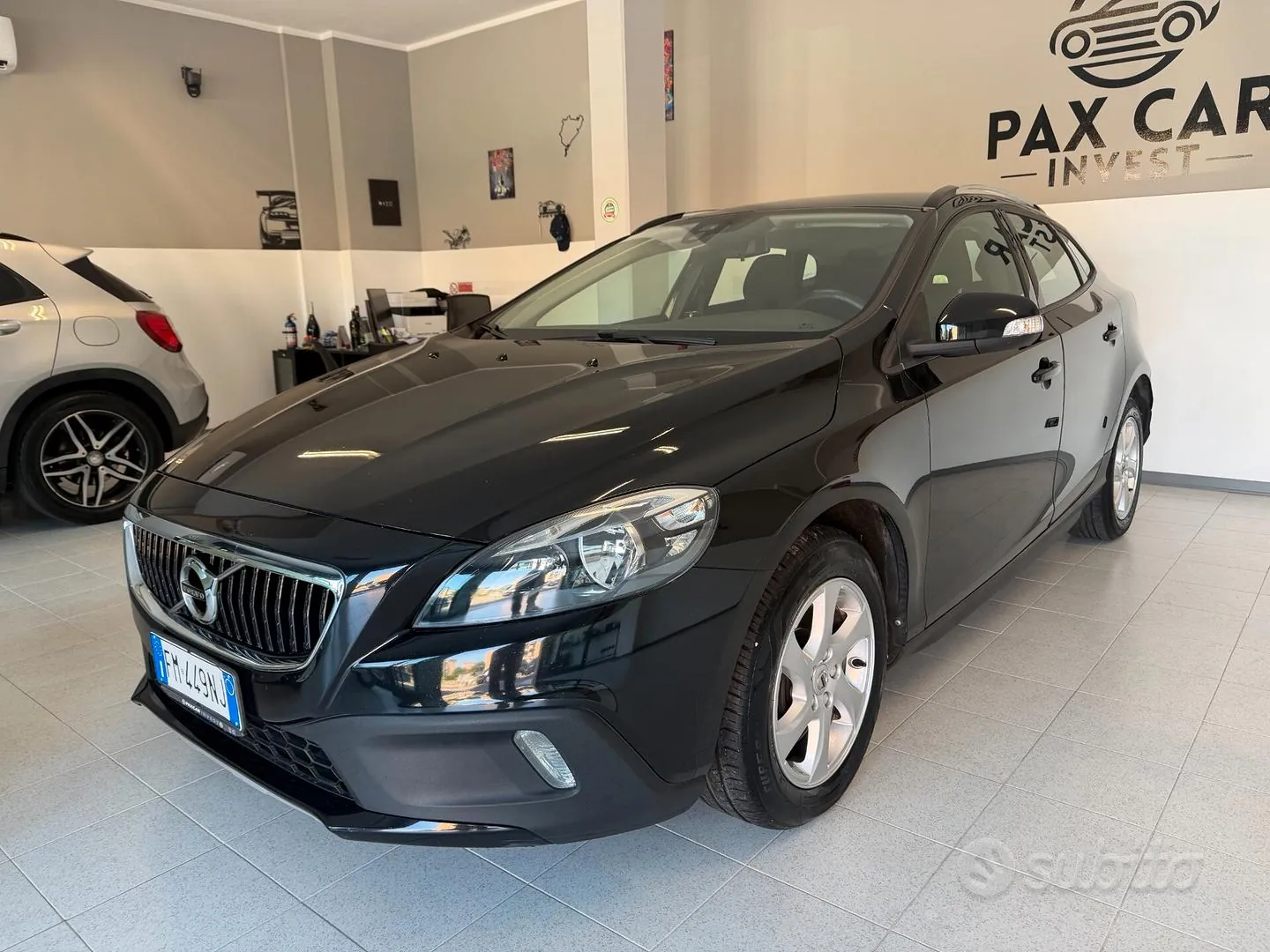 Volvo V40 2017 photo 2
