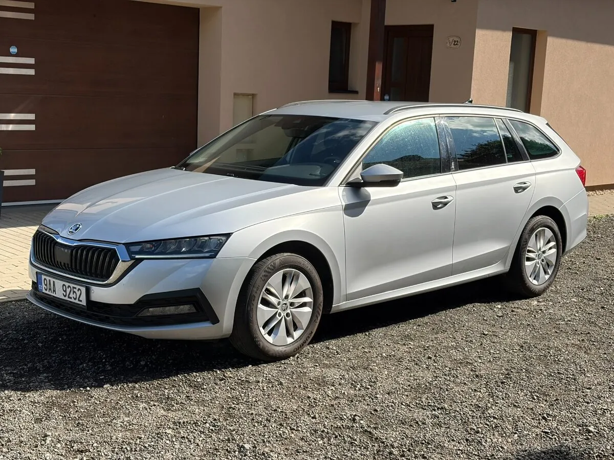 Skoda Octavia 2022 photo 2