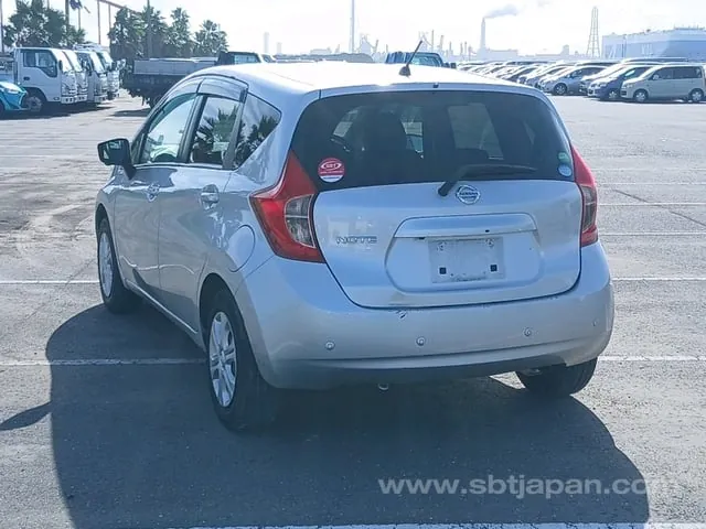 Nissan Note 2016 photo 3