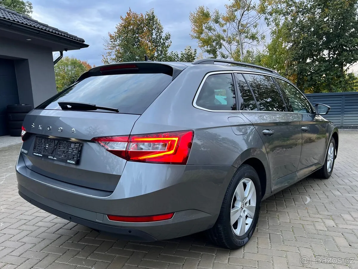 Skoda Superb 2023 photo 5