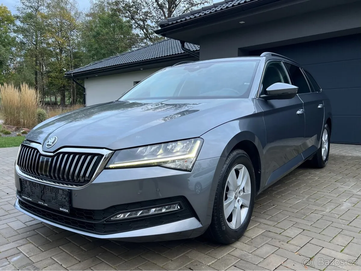 Skoda Superb 2023 photo 3
