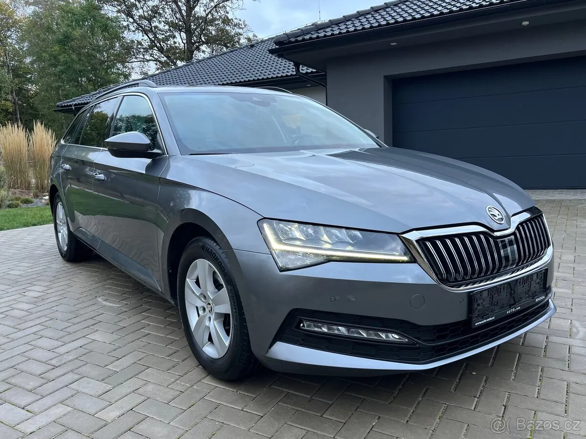 Skoda Superb 2023 photo 2