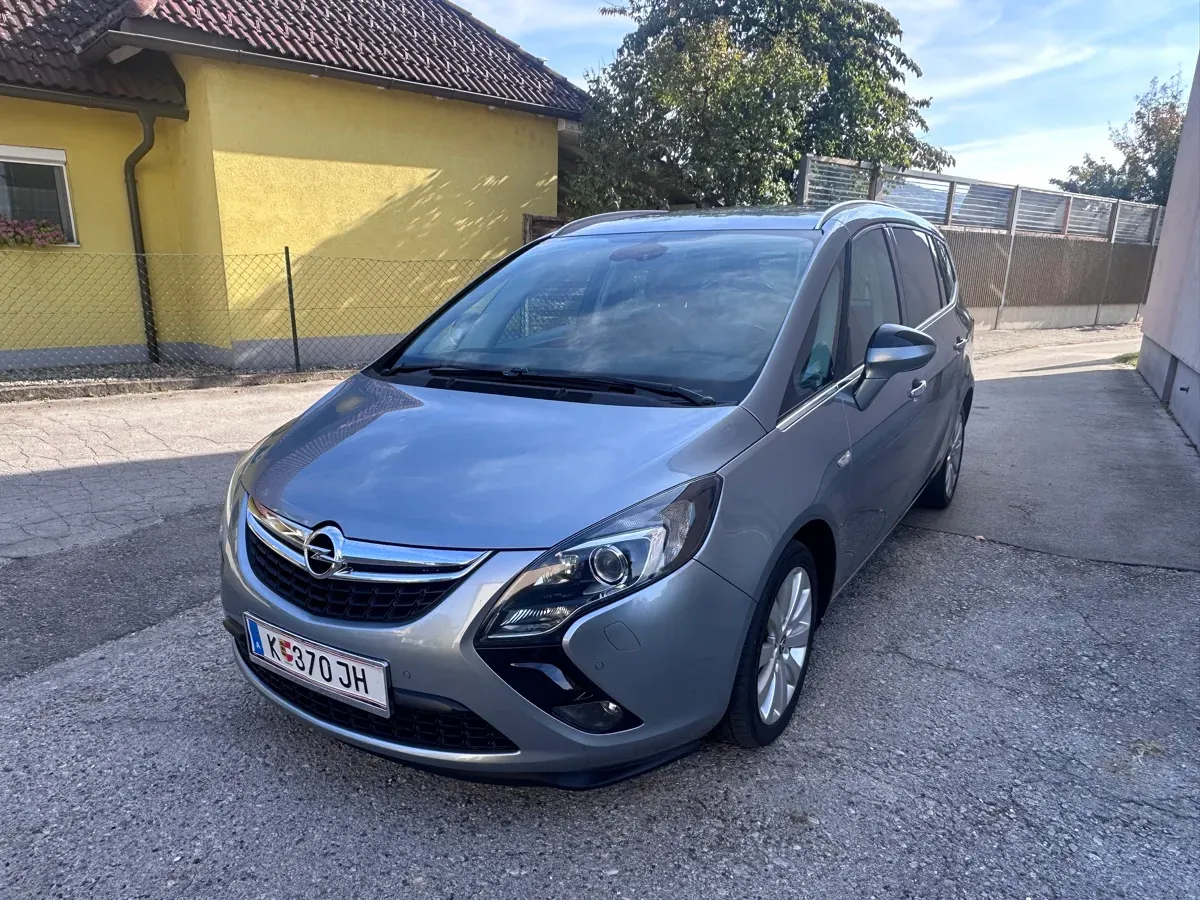Opel Zafira 2013 photo 3