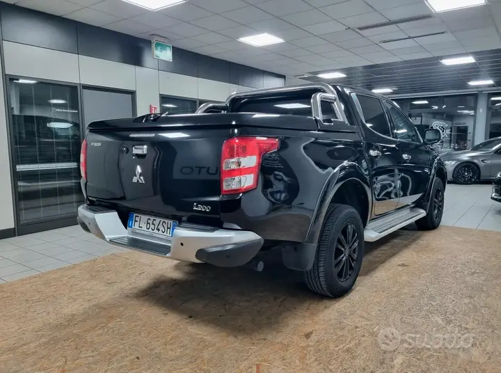 Mitsubishi L200 2017 photo 4