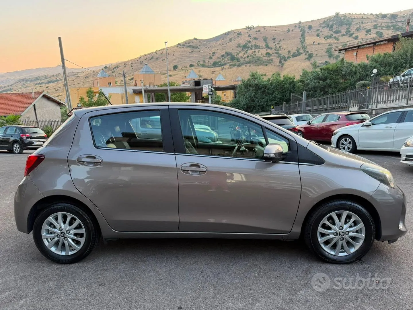 Toyota Yaris 2014 photo 4