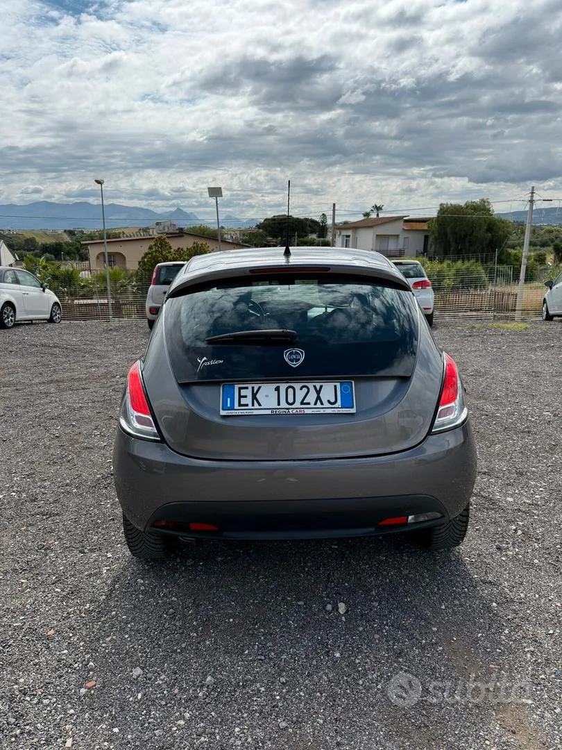 Lancia Ypsilon 2012 photo 4
