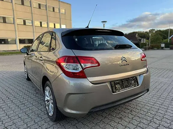 Citroen C4 2012 photo 3