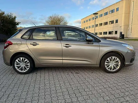 Citroen C4 2012 photo 5