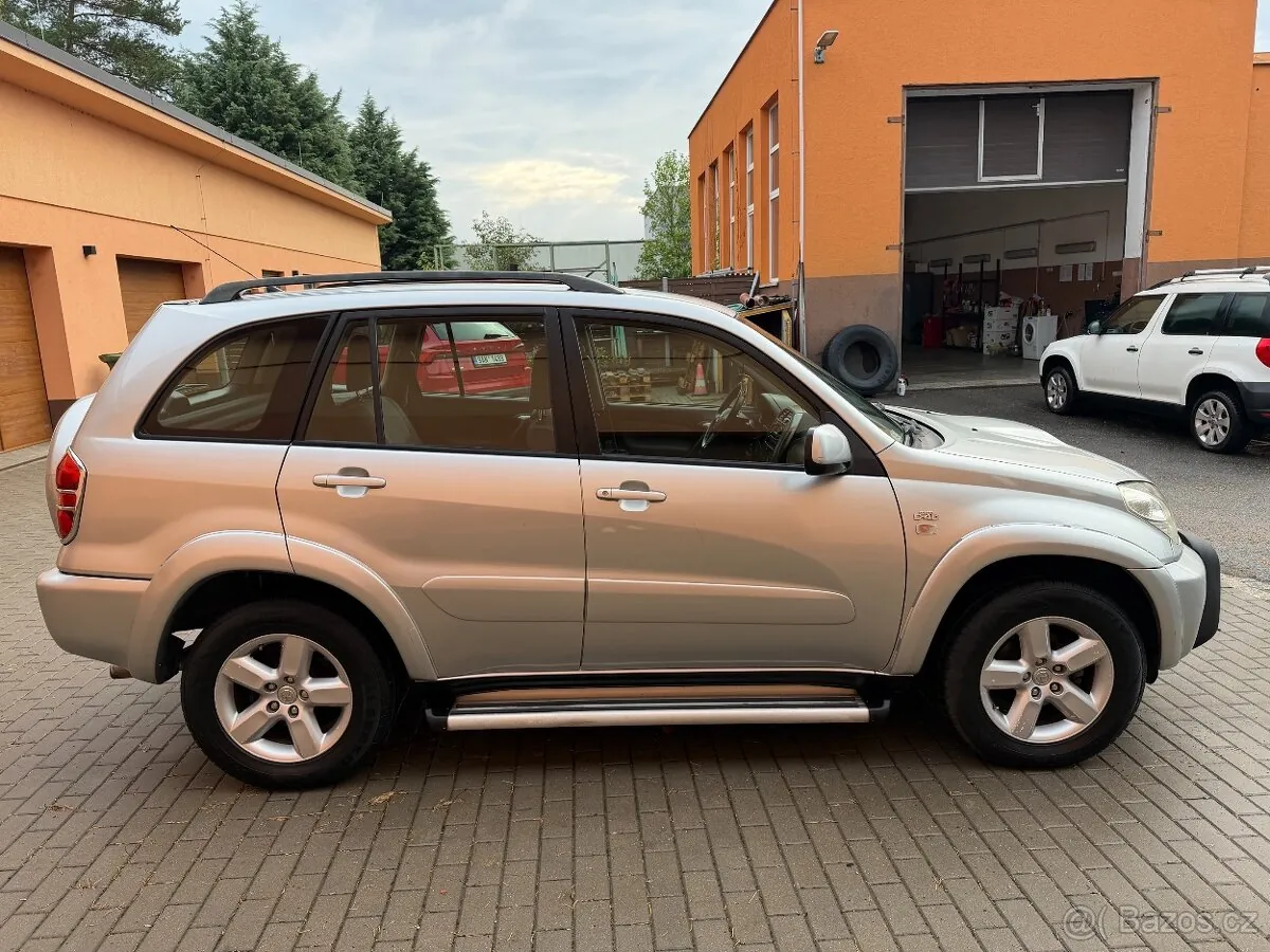 Toyota Rav4 2004 photo 5