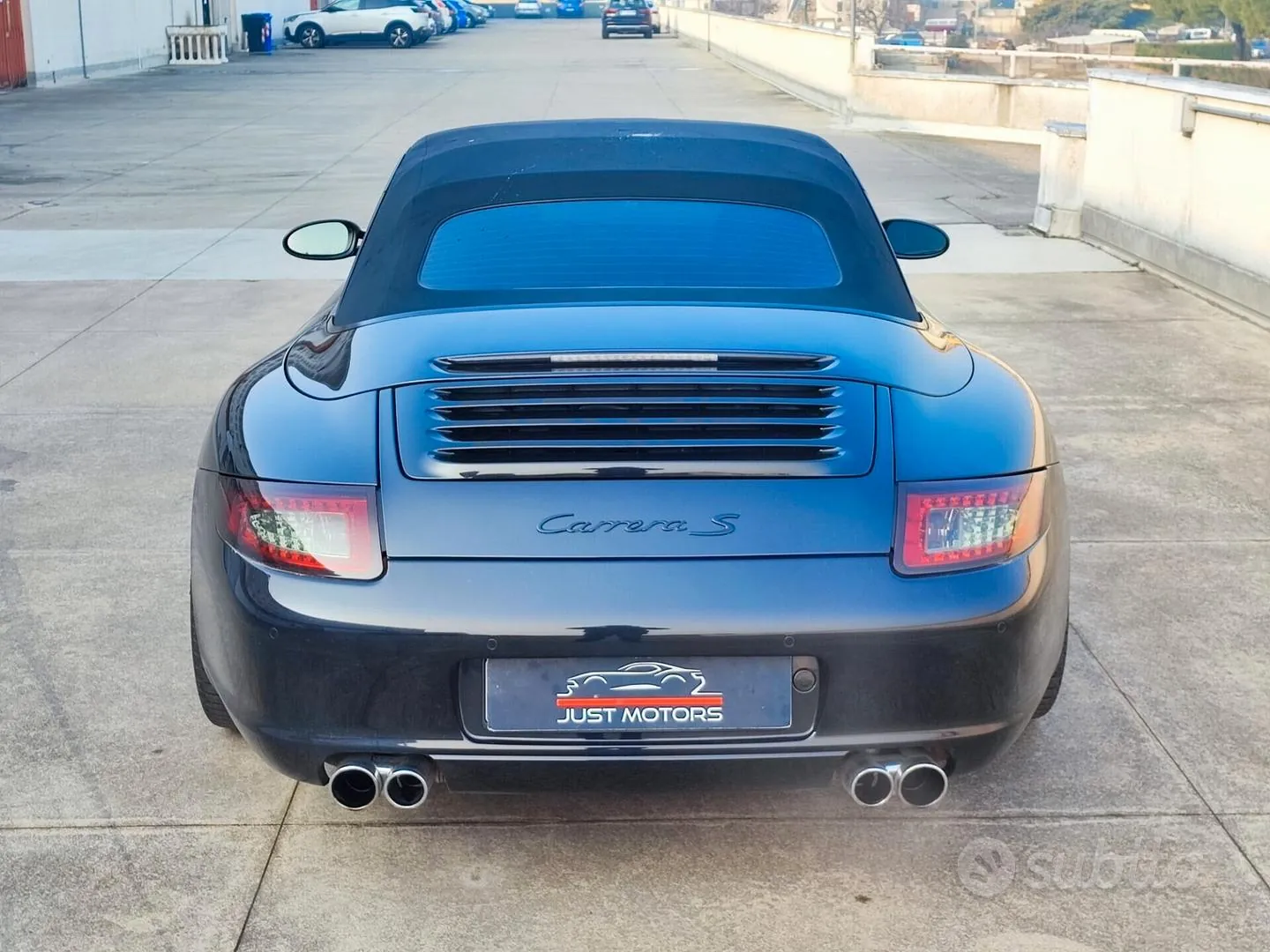 Porsche 911 2005 photo 2