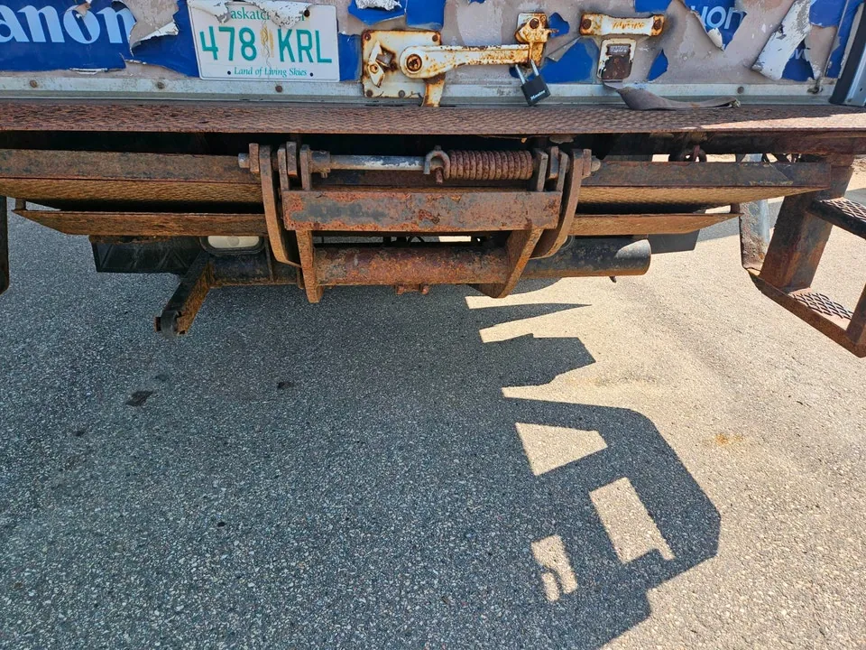 Mitsubishi Fuso Fe 2005 photo 2