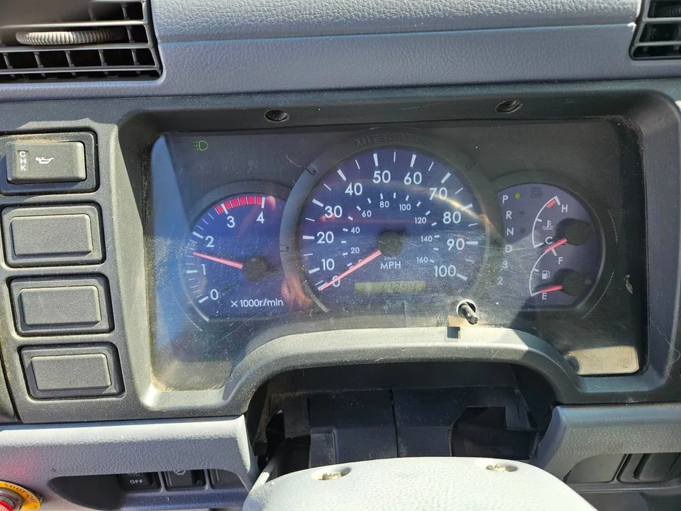 Mitsubishi Fuso Fe 2005 photo 4