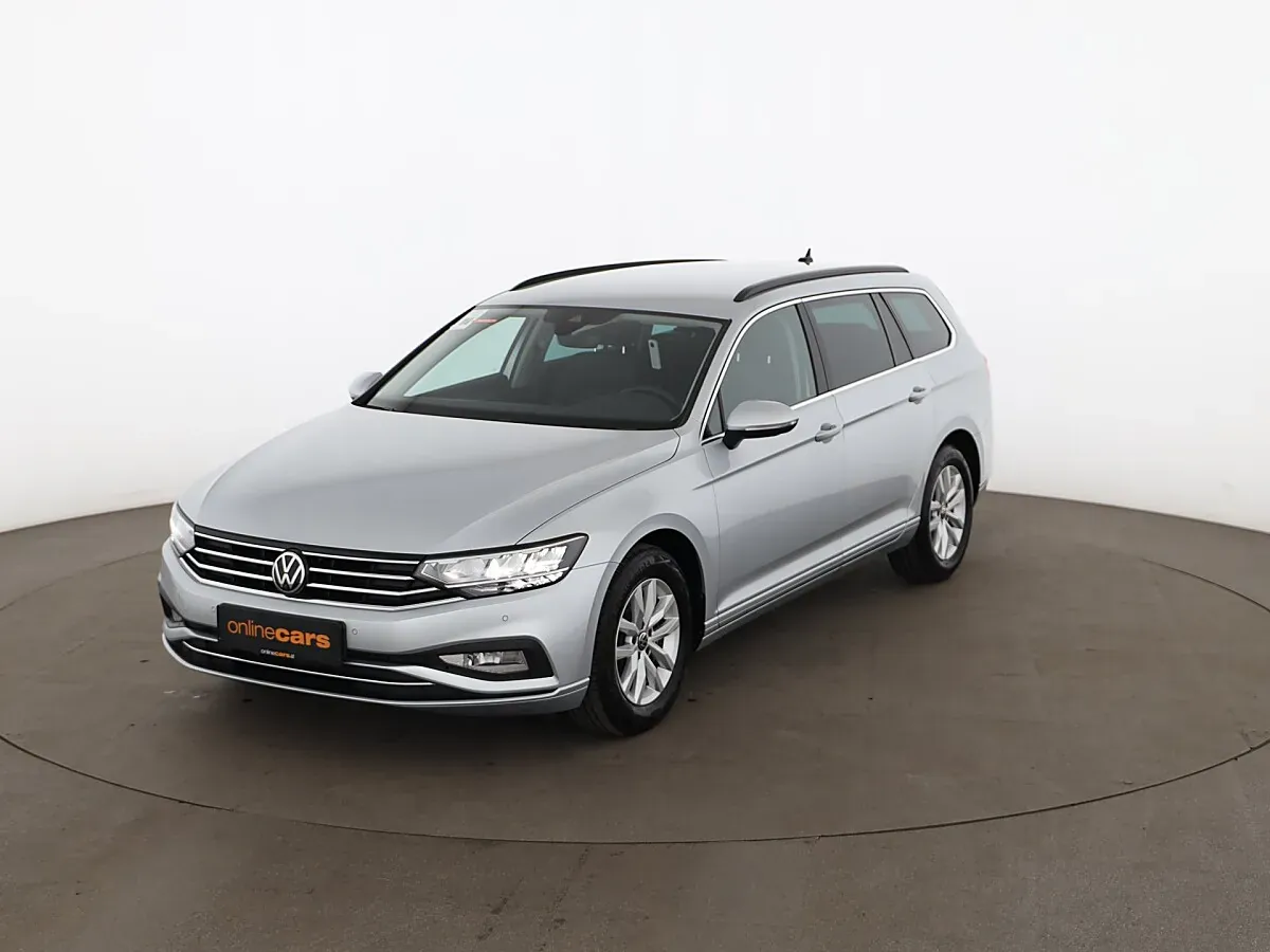 Volkswagen Passat 2023 photo 2