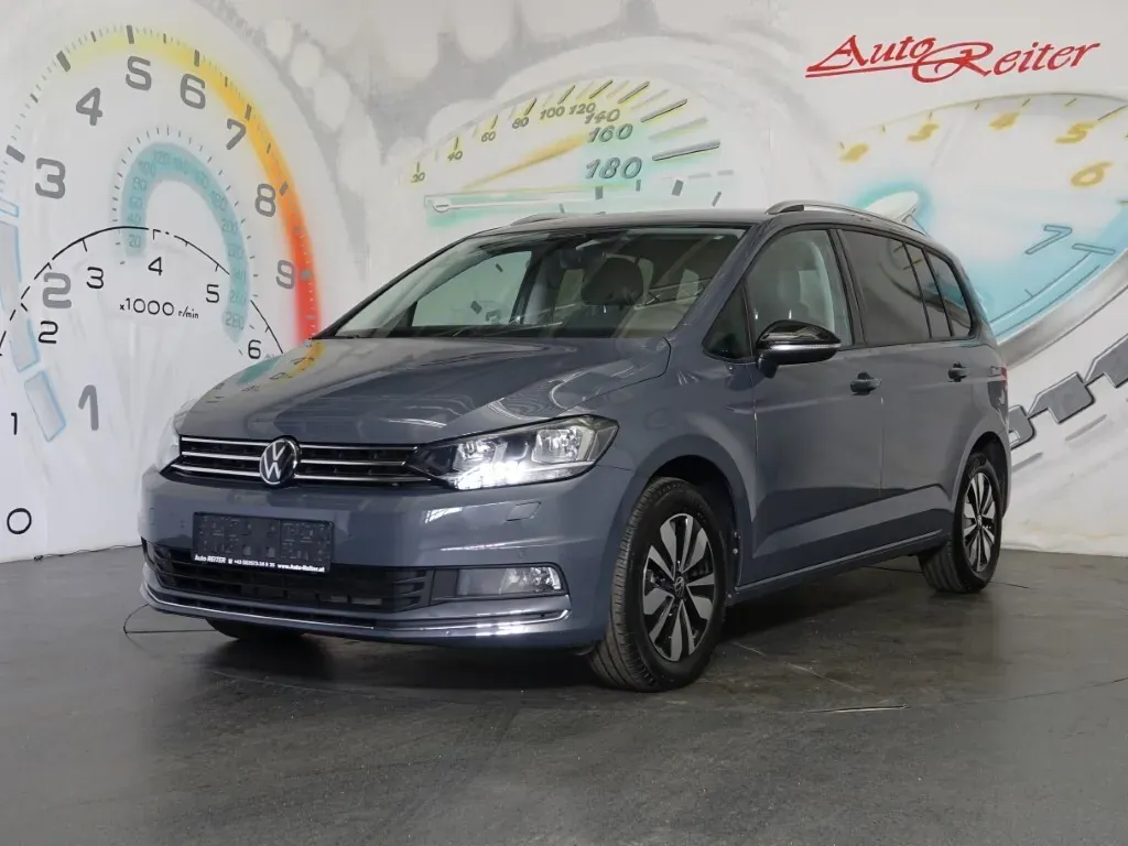 Volkswagen Touran 2025 photo 3