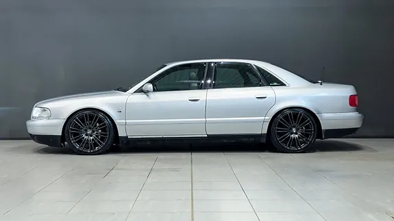 Audi A8 2000 photo 2