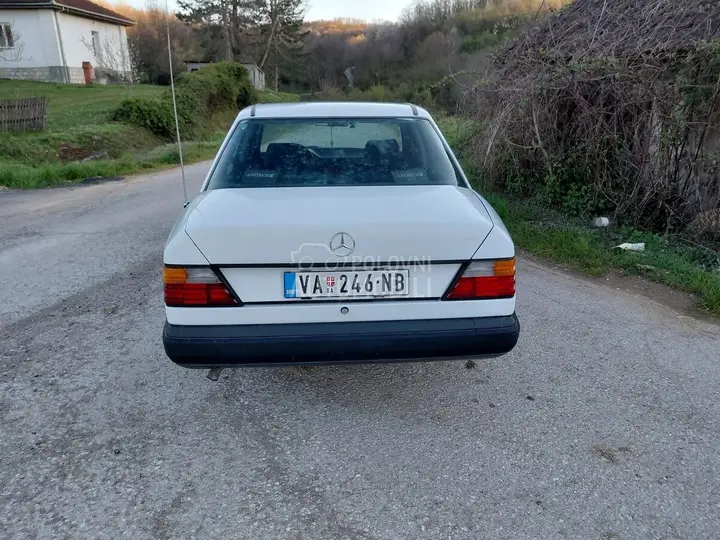 Mercedes-Benz W124 1986 photo 5
