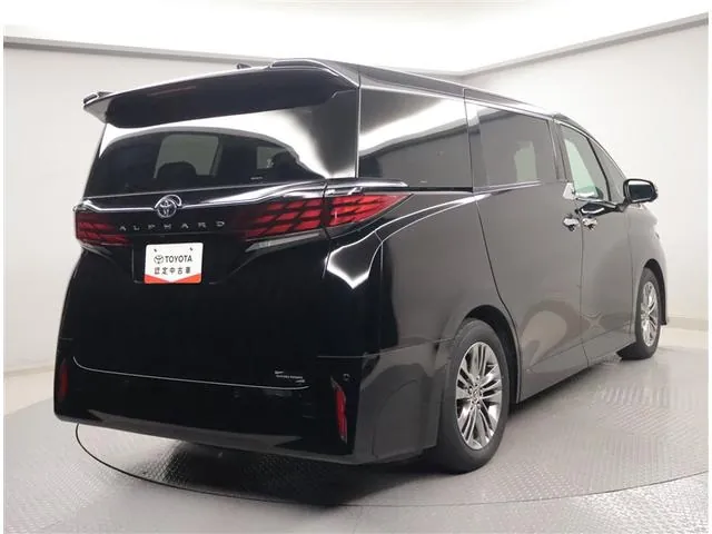 Toyota Alphard 2024 photo 3
