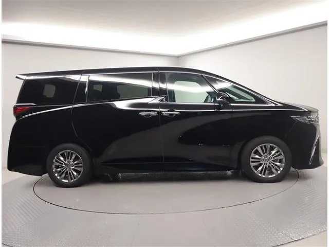 Toyota Alphard 2024 photo 2