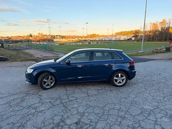 Audi A3 2015 photo 3
