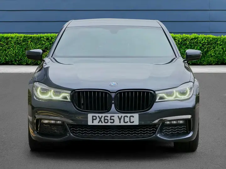 BMW 7 Series 2015 photo 3