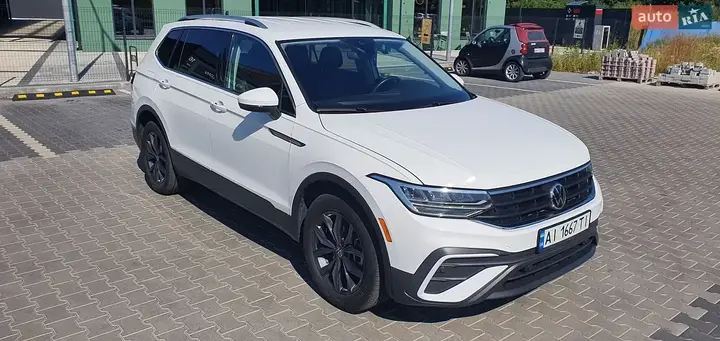 Volkswagen Tiguan Allspace 2023 photo 2