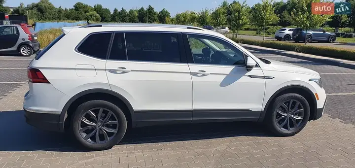 Volkswagen Tiguan Allspace 2023 photo 5