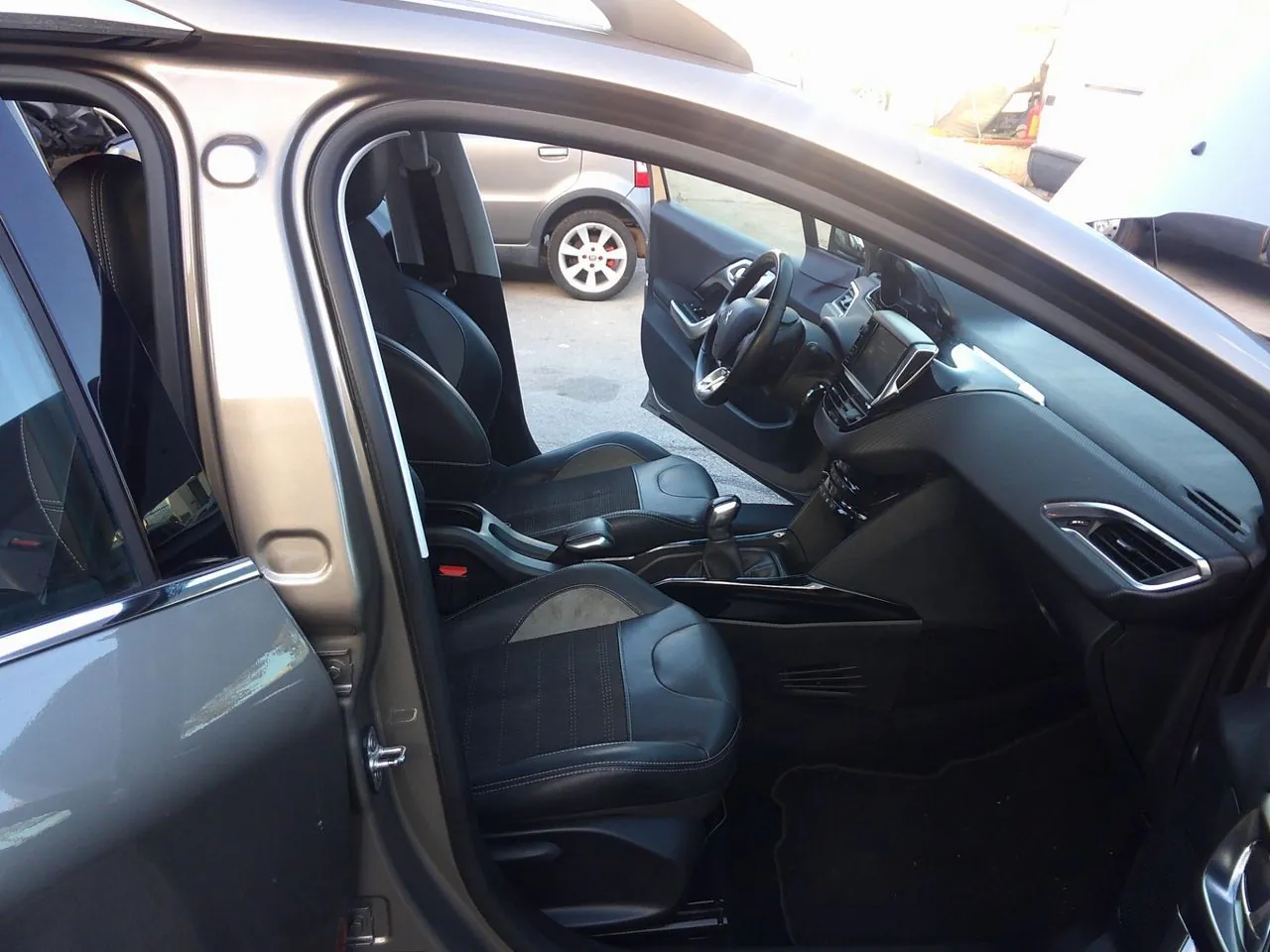 Peugeot 2008 2016 photo 5