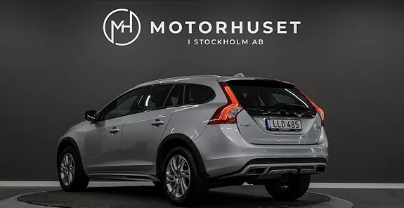Volvo V60 Cross Country 2018 photo 4