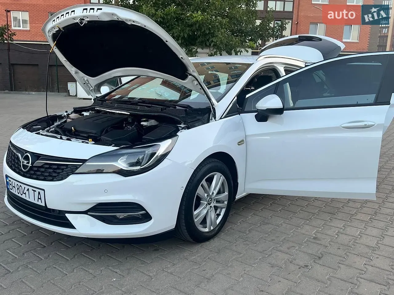 Opel Astra 2020 photo 2