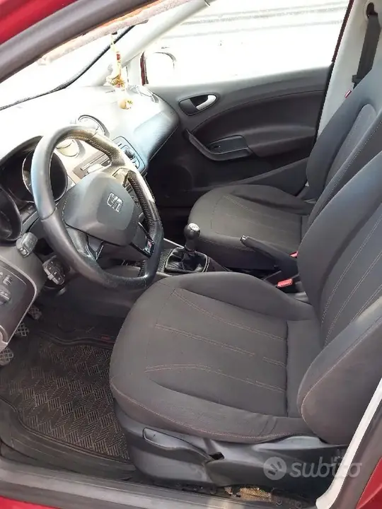 Seat Ibiza 2012 photo 5