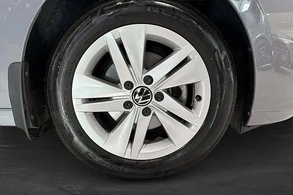 Volkswagen Golf I 2023 photo 5