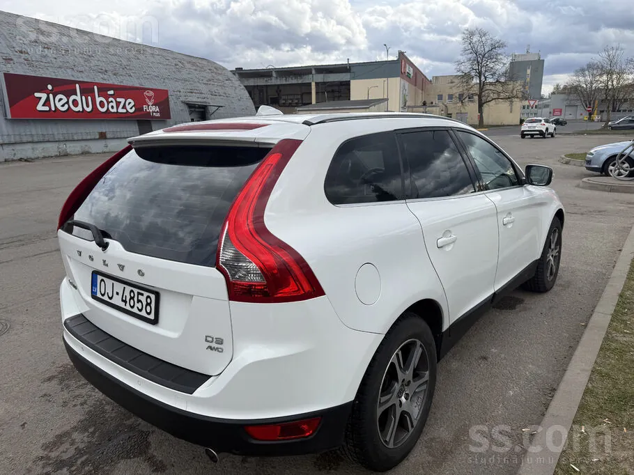 Volvo Xc60 2012 photo 2