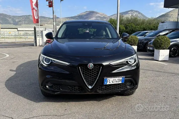 Alfa Romeo Stelvio 2017 photo 2